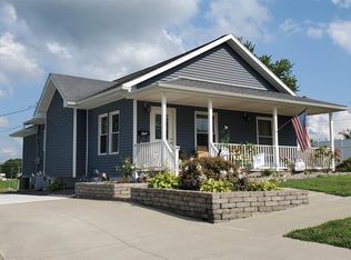 826 SE 2nd St, Washington, IN 47501