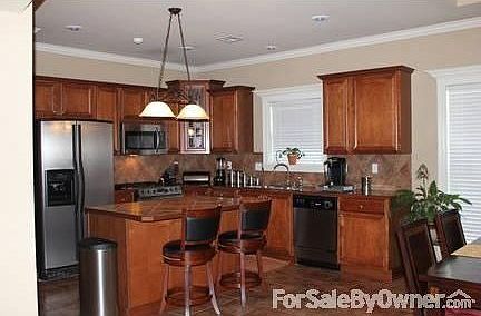 4th image of 303 Beaufort Cir