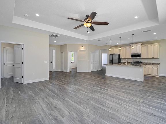5th image of 3 Eastvue Pl
