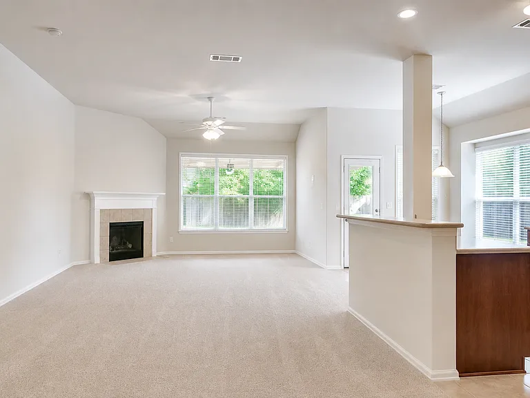 15832 Coyote Hill Dr — Photo 3