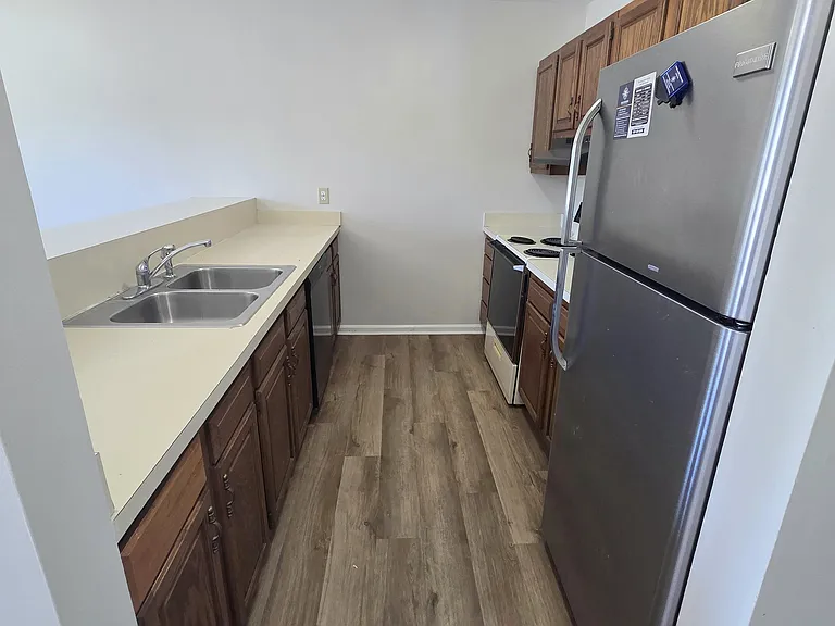 204 Strawberry Ln — Photo 6