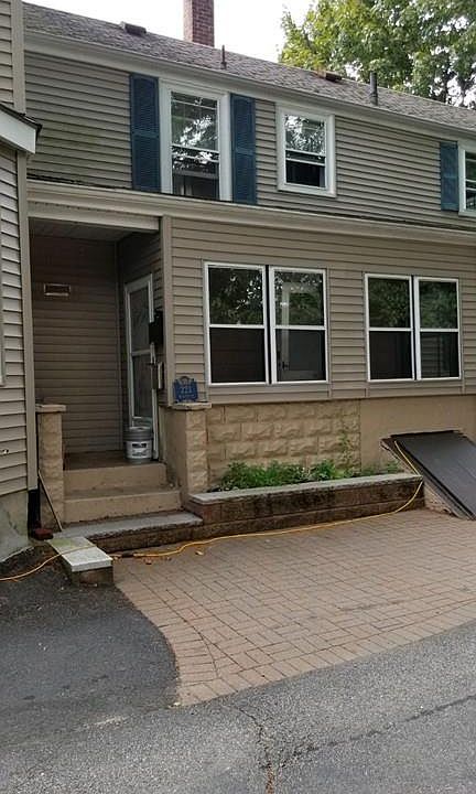 1st image of 223 Winter St #2