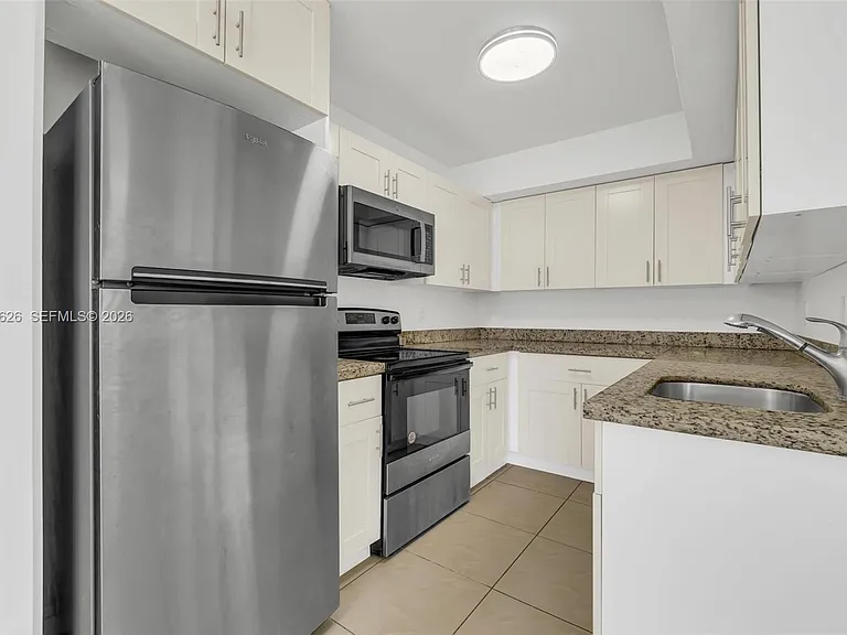 15560 SW 104th Ter #6112 — Photo 9