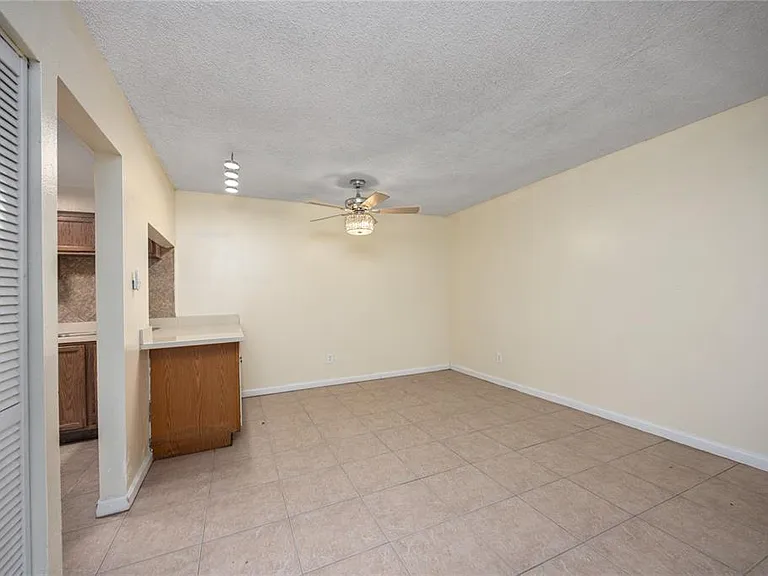 6519 W Newberry Rd #1004 — Photo 5