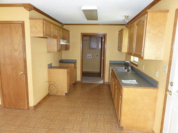 5th image of 360 L Kirth Dr