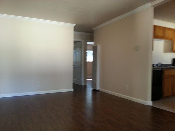 4th image of 7733 Mariposa Ave