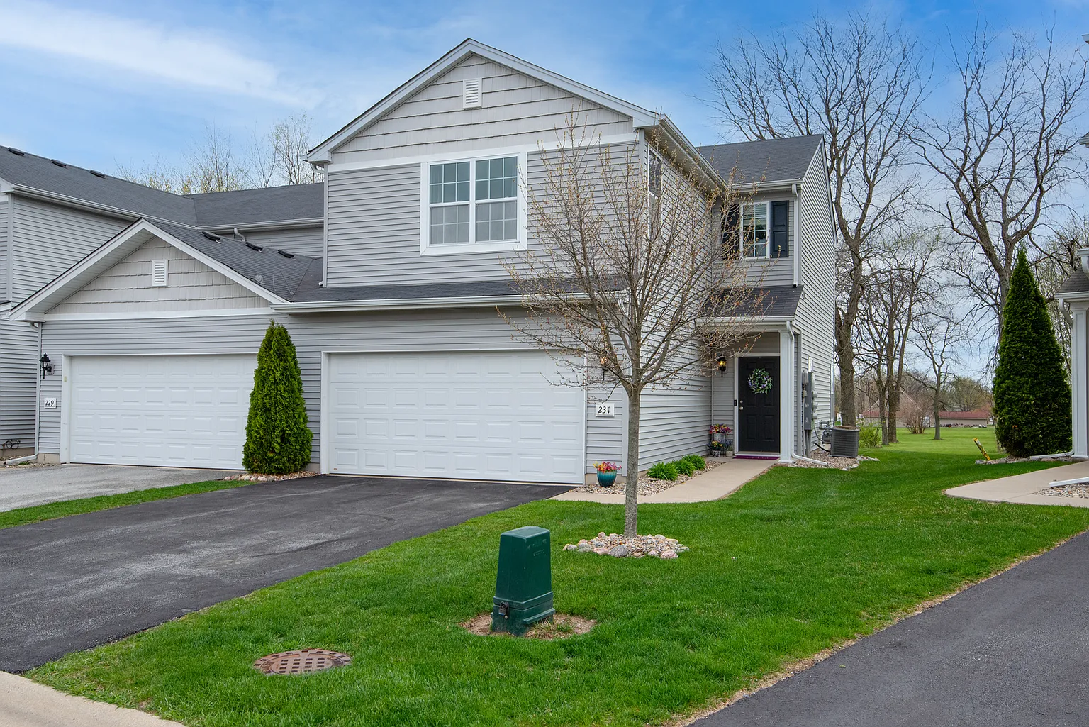 231 Sweetbriar Ct photo 1