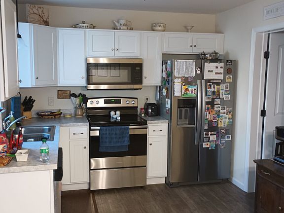 3rd image of 706 Farmwood Ln #1