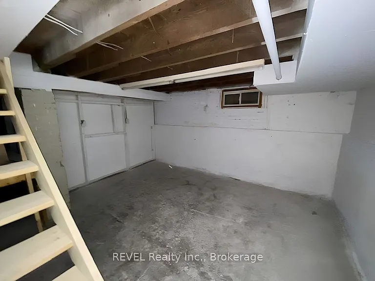 21 Plymouth Rd #LOWER — Photo 12