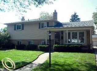 9737 Norman St, Livonia, MI 48150