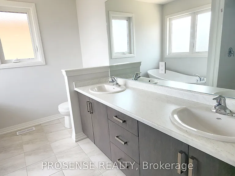 15 Samuel Ave — Photo 23