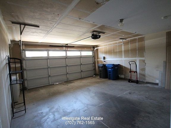 5th image of 1801 Foxboro St