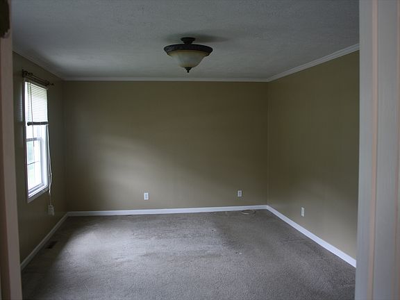 3rd image of 28348 Rivermont Dr