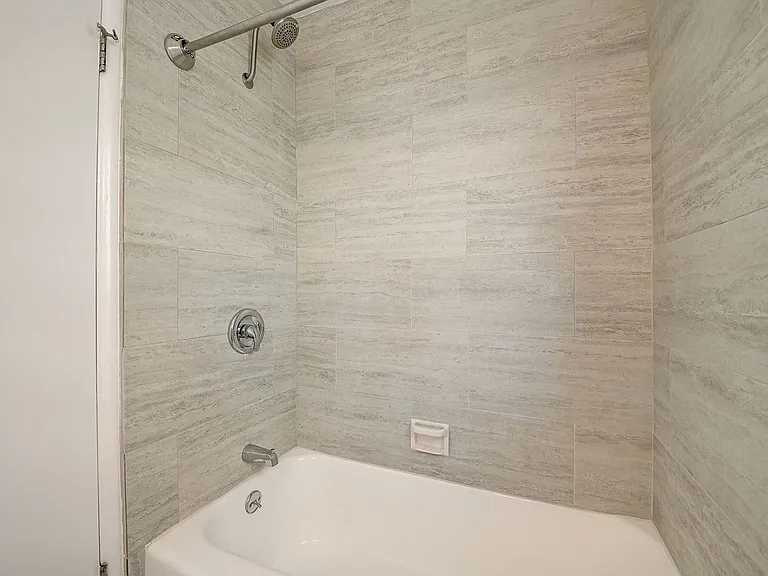 7044 Lanewood Ave — Photo 26