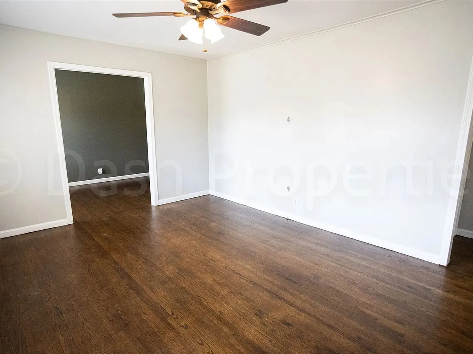 3 bed, 1.0 bath, 960 sqft, $1,295 — Photo 4