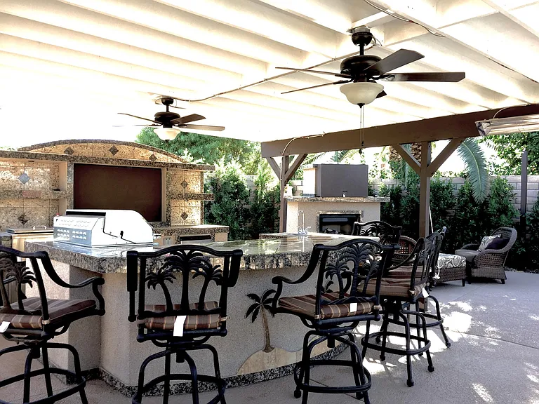 815 N Calle Quetzal — Photo 2