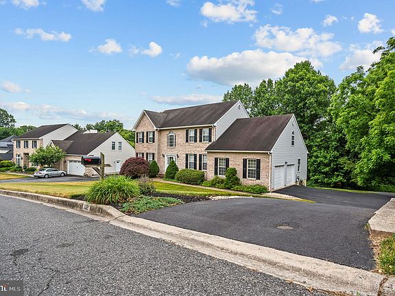 3rd image of 132 Ramunno Cir