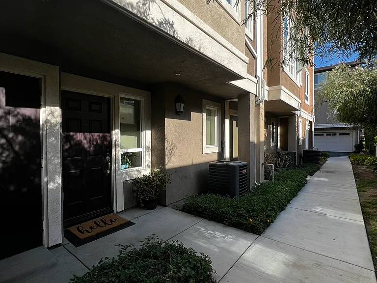 Sherman Way — Photo 13