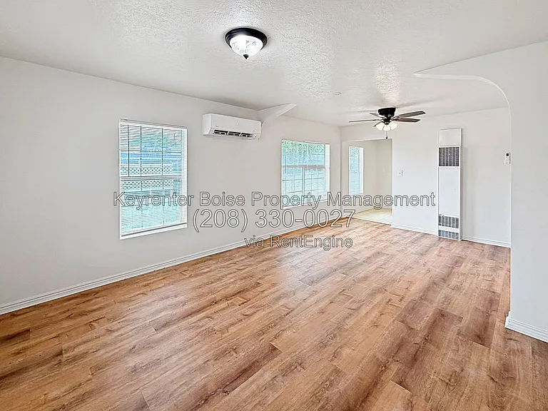 103 N Dewey Ave — Photo 8