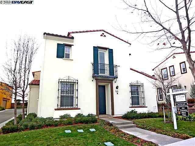 2nd image of 2102 Maidenhair Way