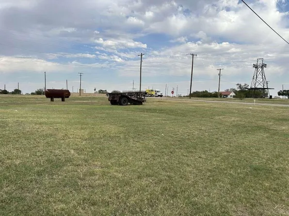 Lots 4 & 5 E Front Ave, Electra, TX 76360