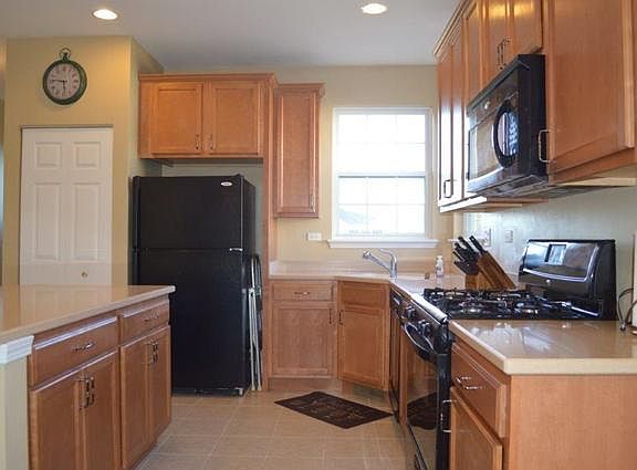 3rd image of 1446 Prescott Dr #1446