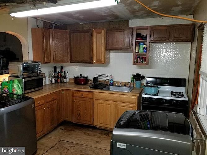 2nd image of 6587 Saint Helena Ave