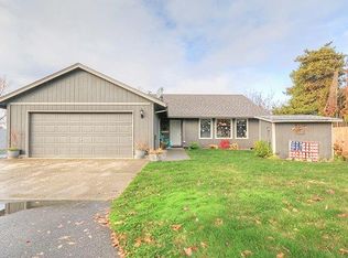 1411 Wineteer Ln, Grants Pass, OR 97527