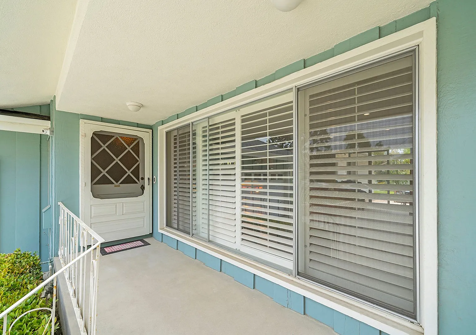 Beautiful 3 bed 2 bath Redondo Home — Photo 2