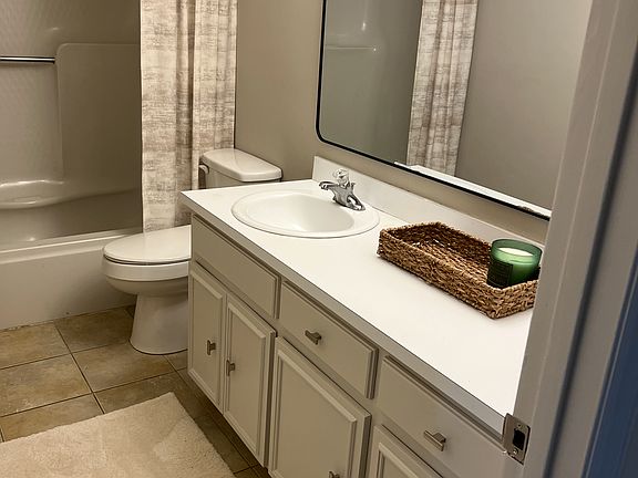 2nd bathroom