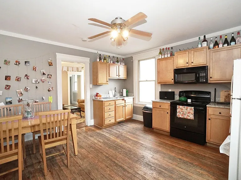 2417 Fairview Ave — Photo 21