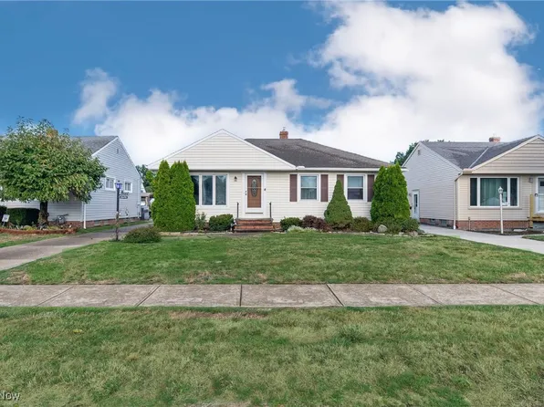 29459 Vinewood Dr, Wickliffe, OH 44092