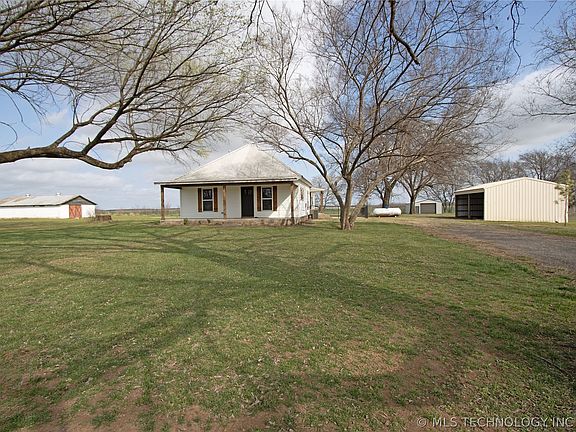 2nd image of 25437 E 690th Rd