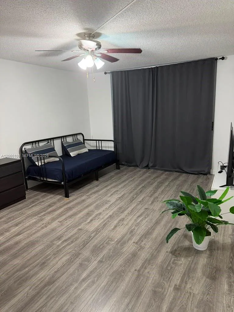 Aragon Phase 1a Condo — Photo 2