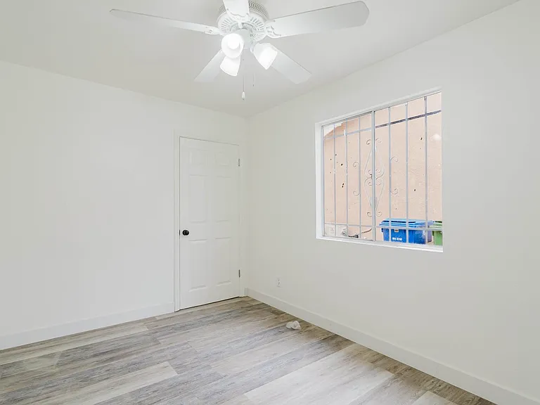 5257 Fountain Ave — Photo 13