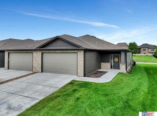2926 Sheila Ln, Lincoln, NE 68516