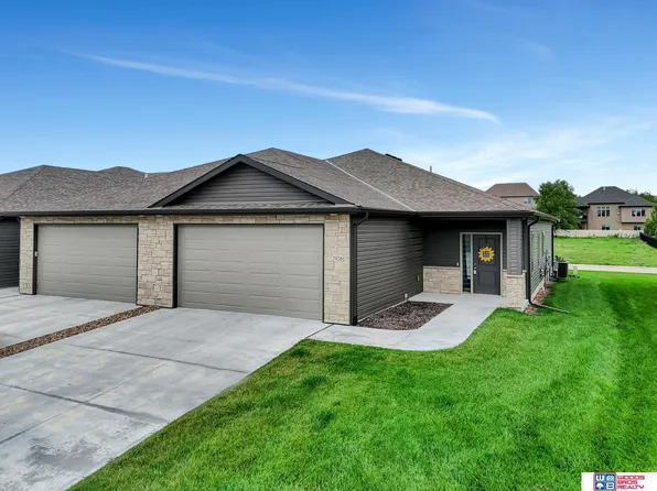 2926 Sheila Ln, Lincoln, NE 68516