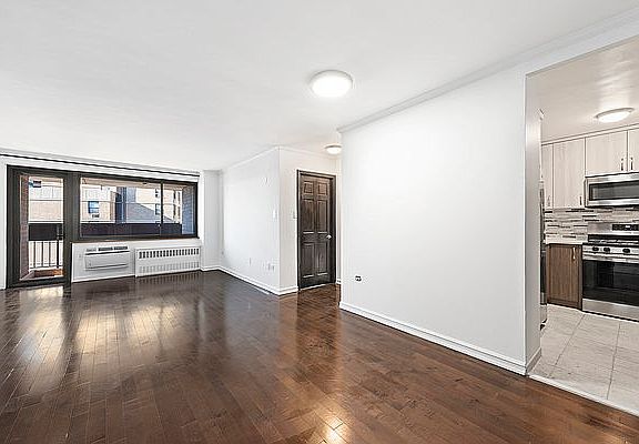 3rd image of 100 Beekman St APT 12E