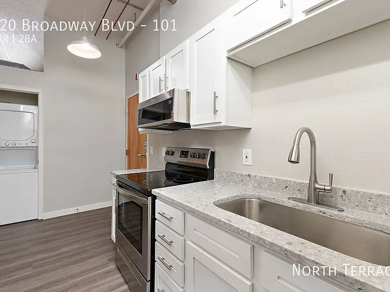 920 Broadway Blvd #101 — Photo 5