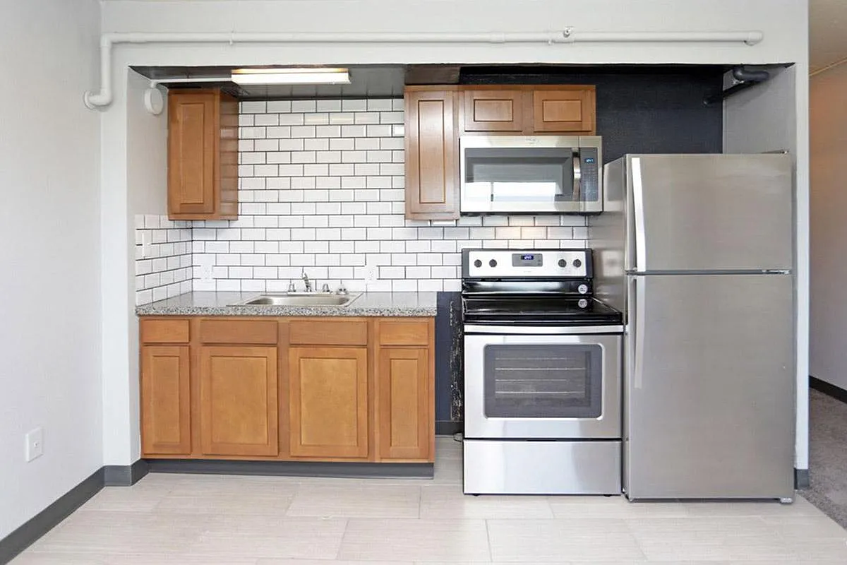 Capitol Hill Apartments — Photo 3