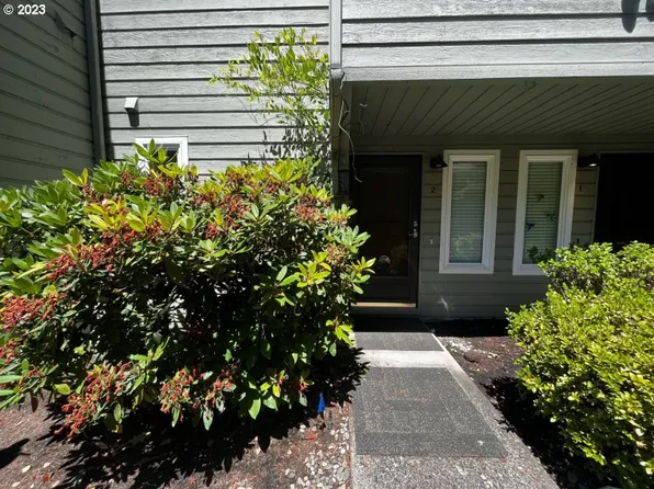 4880 SW Scholls Ferry Rd APT 2, Portland, OR 97225