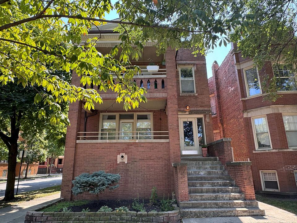 1st image of 3835 W Wrightwood Ave #2