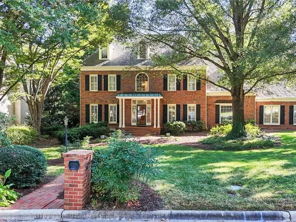 200 Manchester Pl, Greensboro, NC 27410