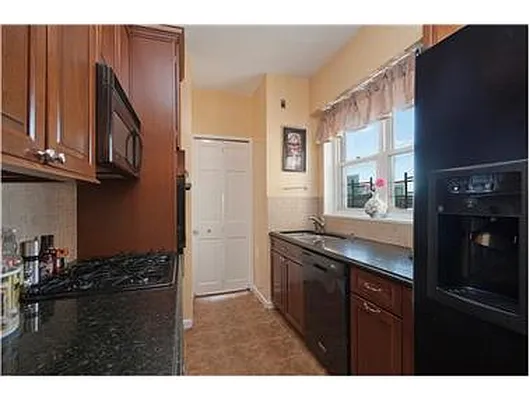 Rented by Douglas Elliman | media 9