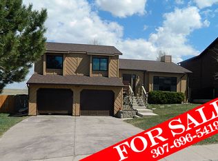 1209 Overdale Dr, Gillette, WY 82718