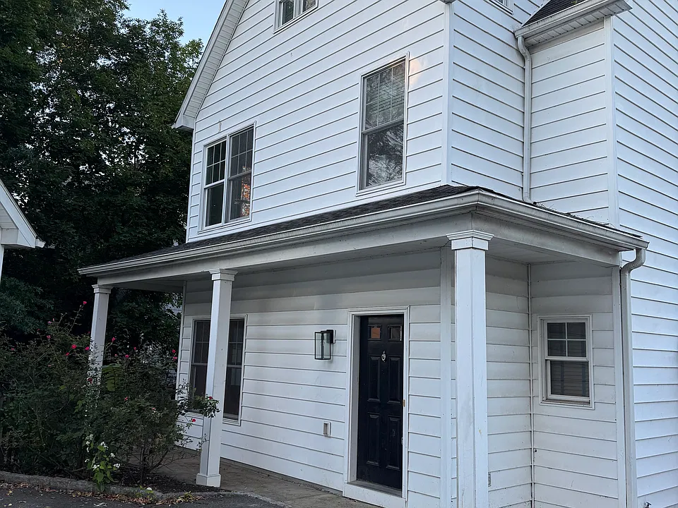 4 Nickel St