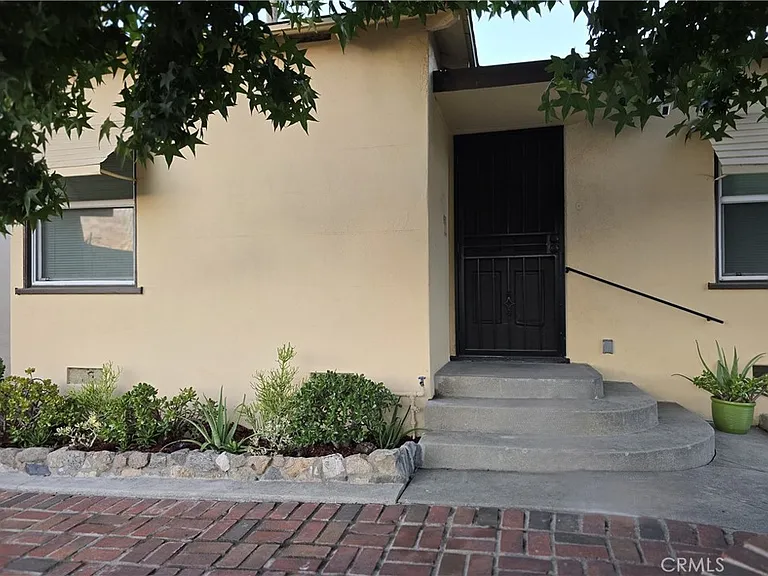 5724 California Ave — Photo 17