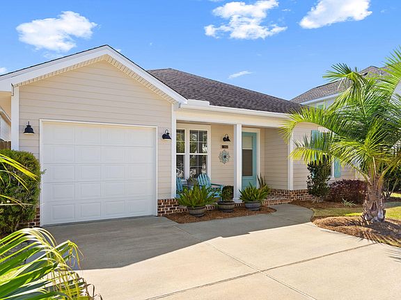 2nd image of 112 Chapman St