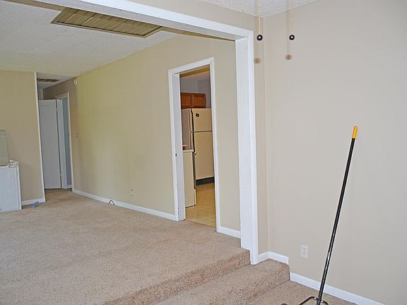 5th image of 1628 N Old Orchard Ave