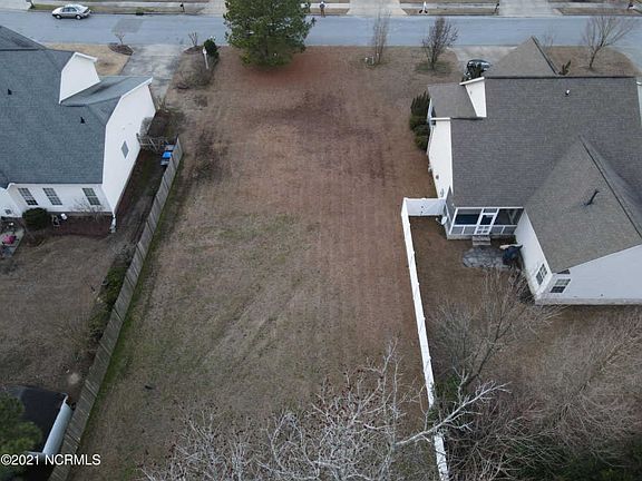 4th image of 3917 Ashcroft Dr